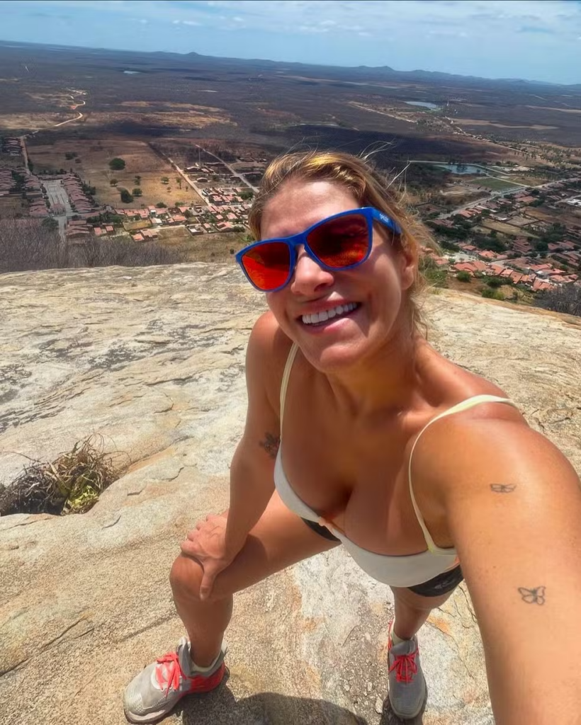 Atriz global Priscila Fantin compartilha imagens durante gravações de filme em Quixadá
