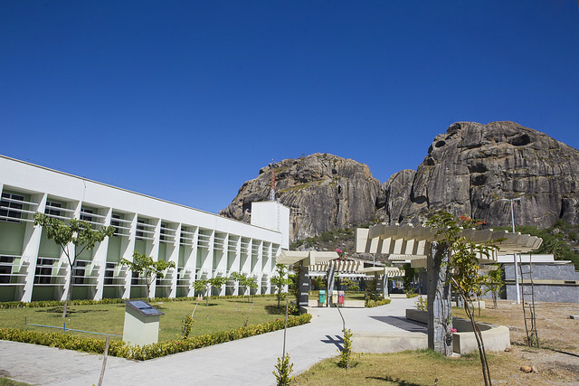 Oficina de introdução ao crochê 2.0 no campus da UFC em Quixadá