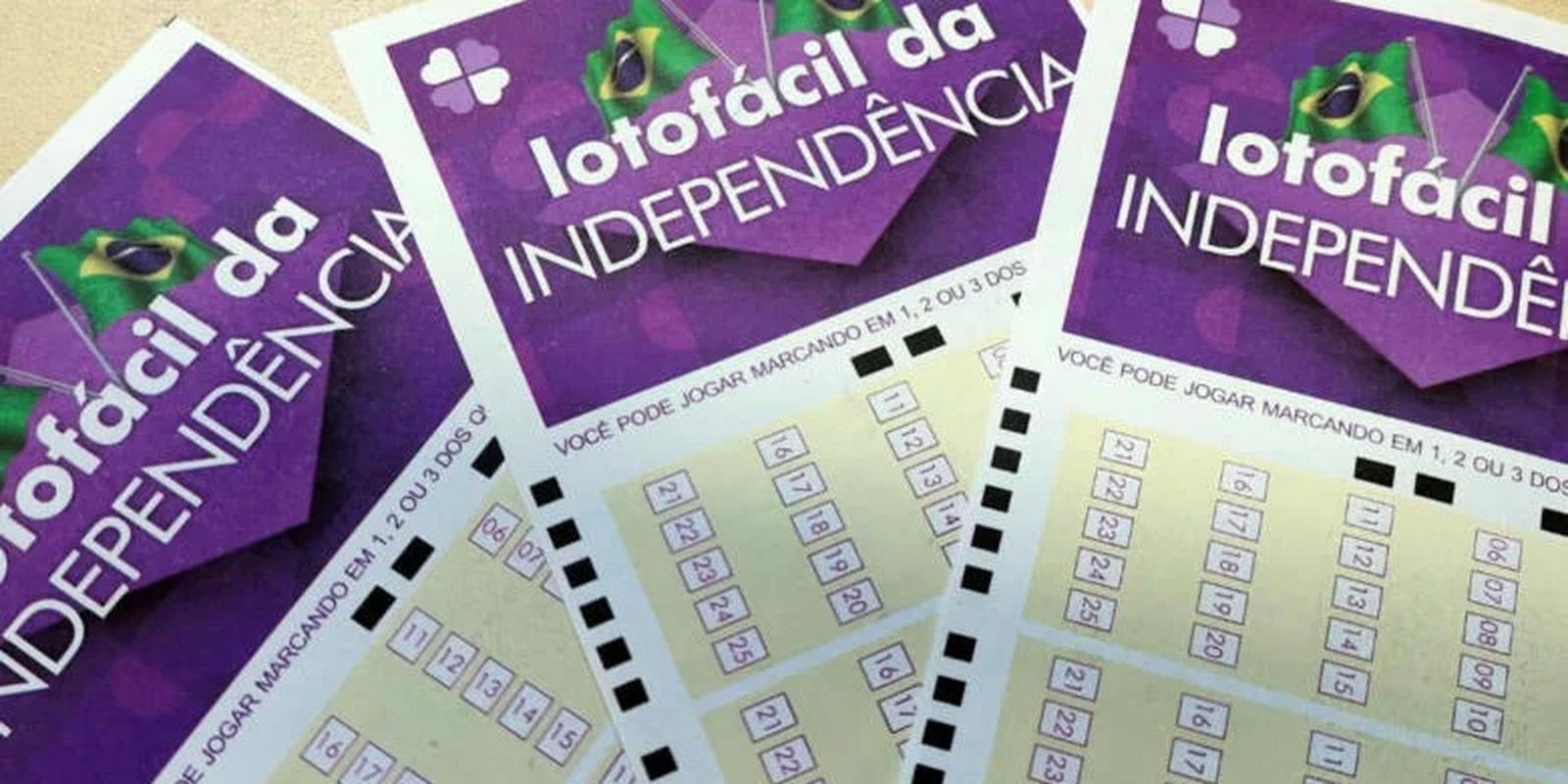 Apostas da Lotofácil da Independência em uma lotérica