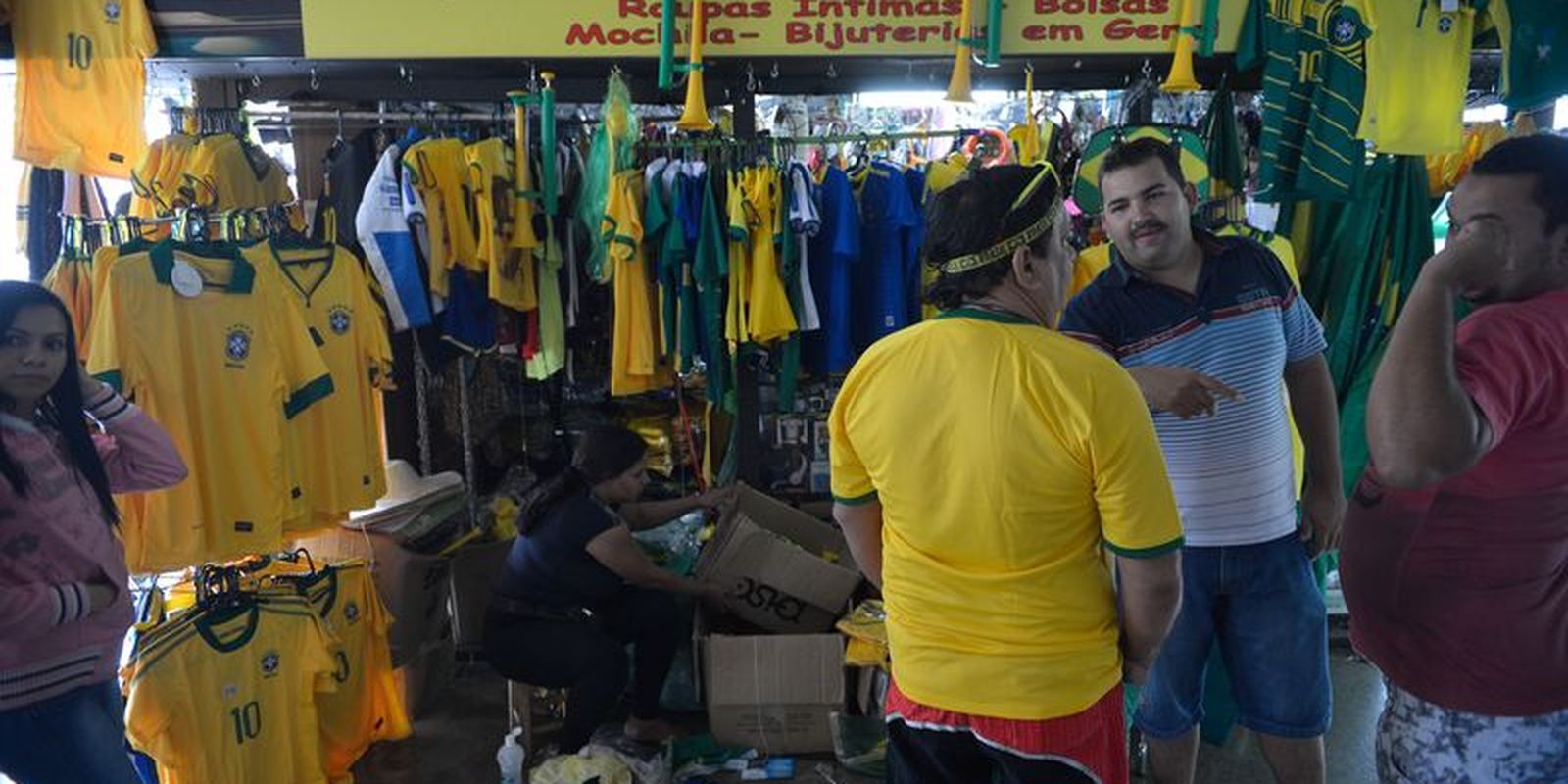 Produtos do comércio varejista expostos para venda