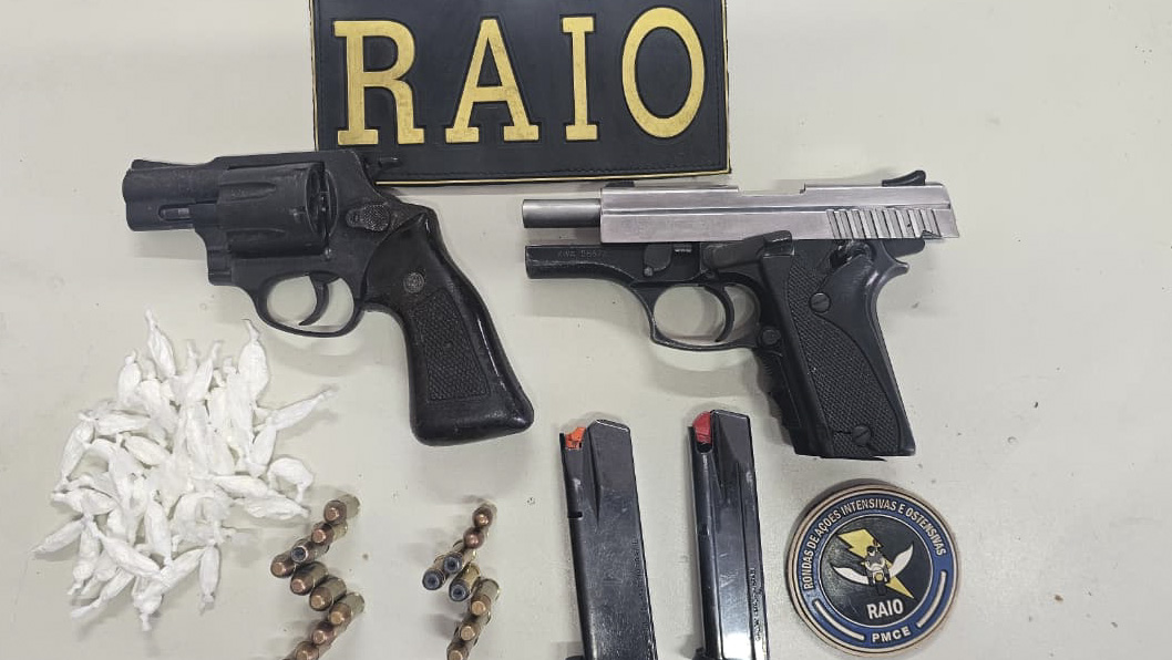 PMCE prende suspeitos de homicídio e apreende armas, munições e drogas em São Gonçalo do Amarante