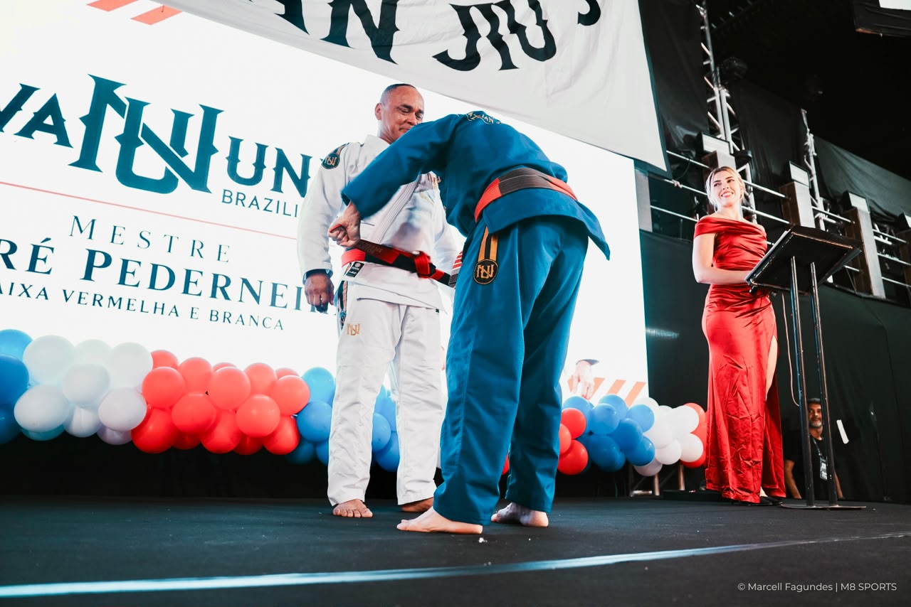Subtenente Guilherme faz história como primeiro policial da PMCE a receber a faixa-coral de jiu-jitsu
